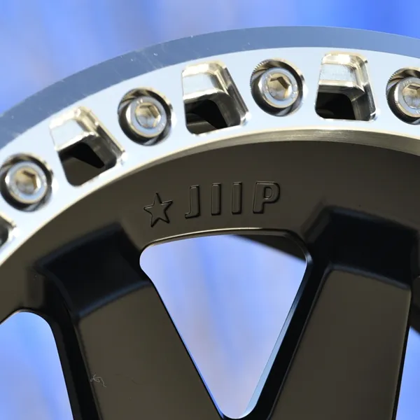 适用于 Y62 Y61 Armada Titan QX80 QX56 皮卡和 SUV 的锻造防爆胎轮毂，适合越野使用